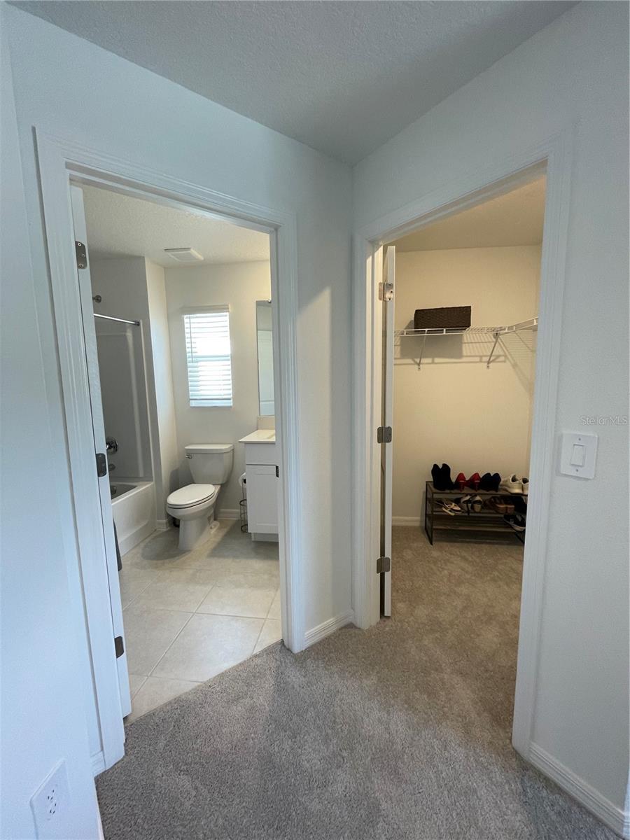 Image 14 of 33 For 10211 Trumpet Honeysuckle Way