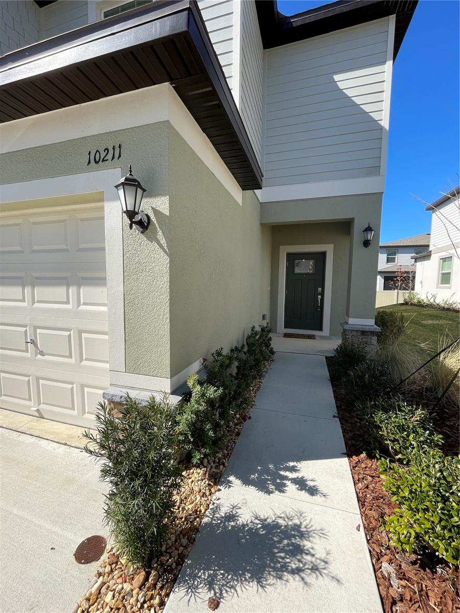 Image 2 of 33 For 10211 Trumpet Honeysuckle Way