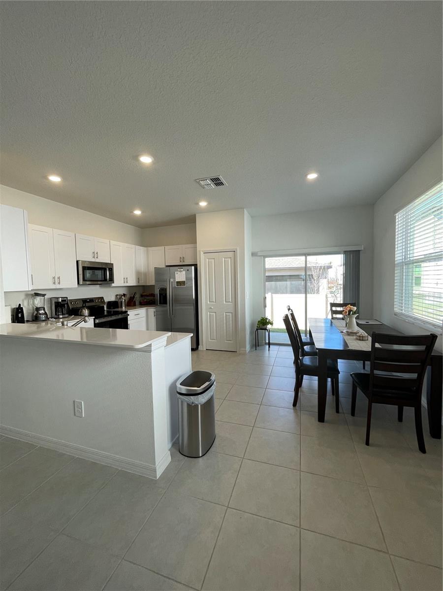 Image 3 of 33 For 10211 Trumpet Honeysuckle Way