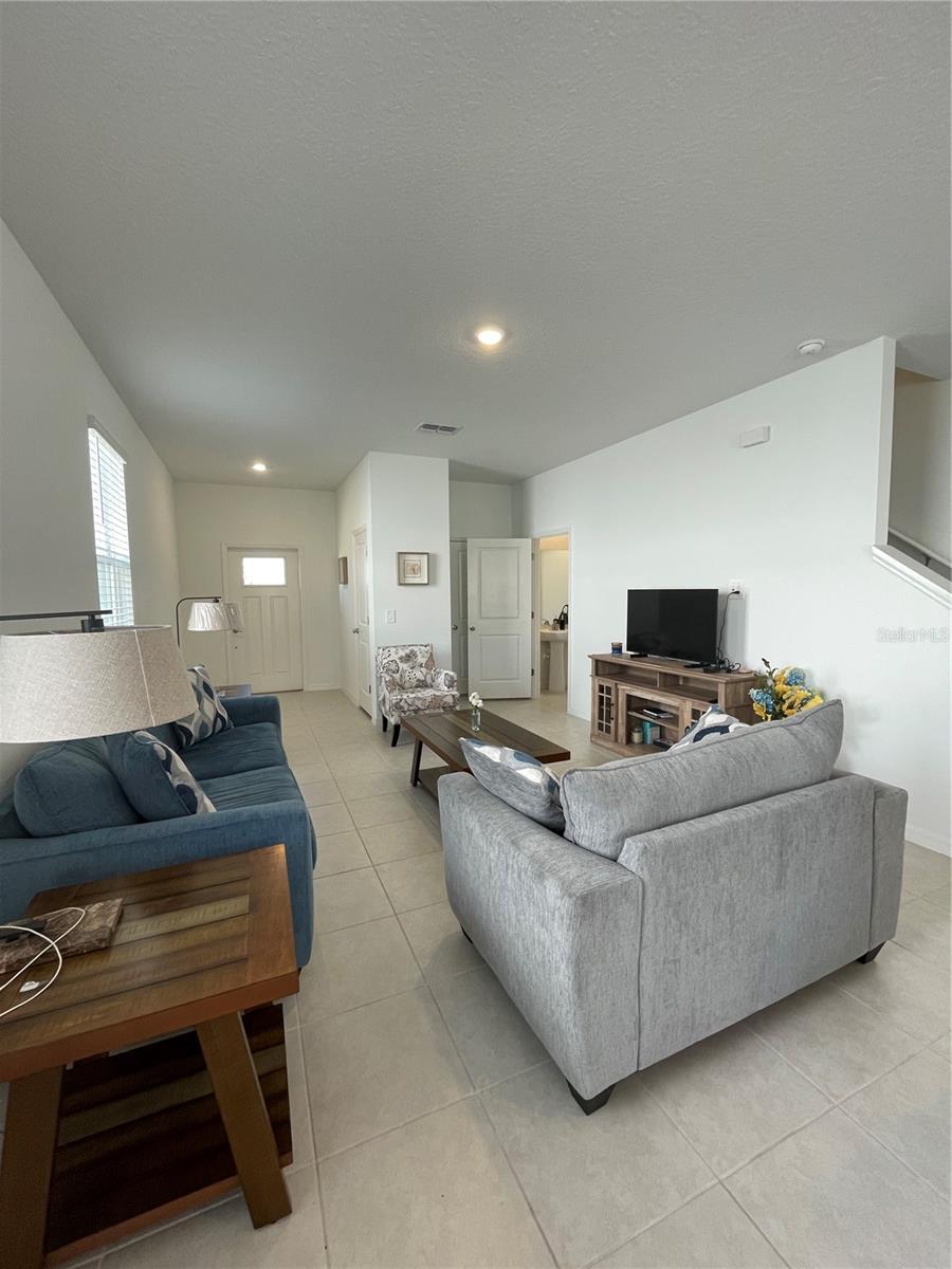 Image 4 of 33 For 10211 Trumpet Honeysuckle Way