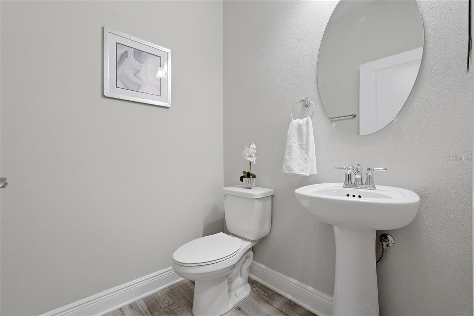 Image 17 of 40 For 30183 Southwell Lane