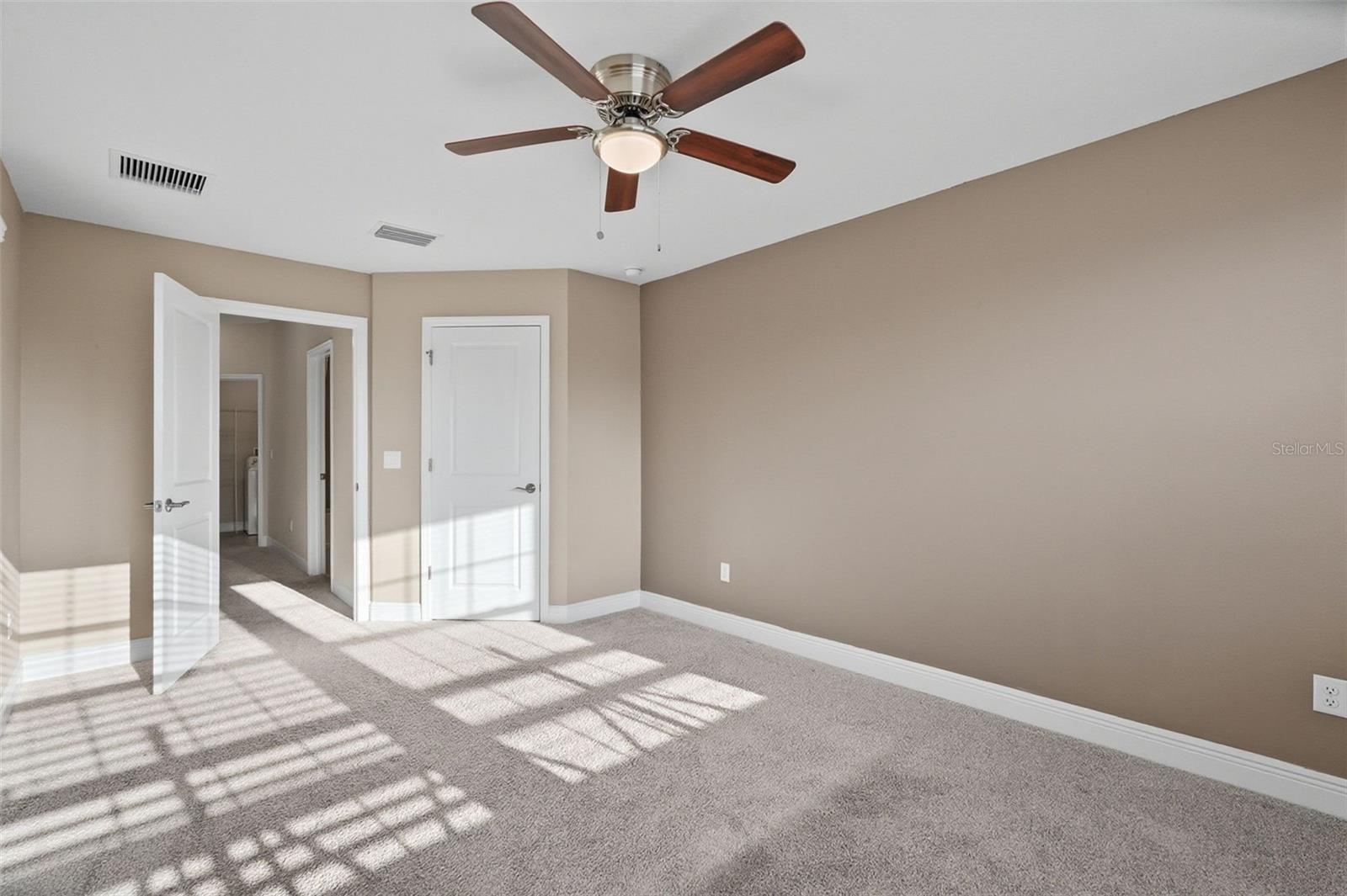 Image 33 of 40 For 30183 Southwell Lane