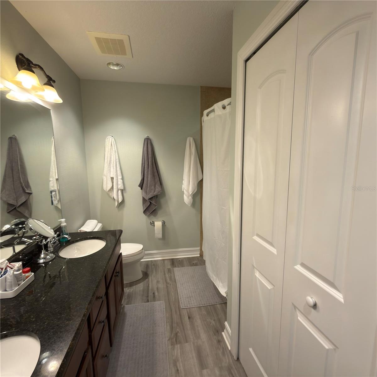 Image 22 of 37 For 13941 Clubhouse Drive 208