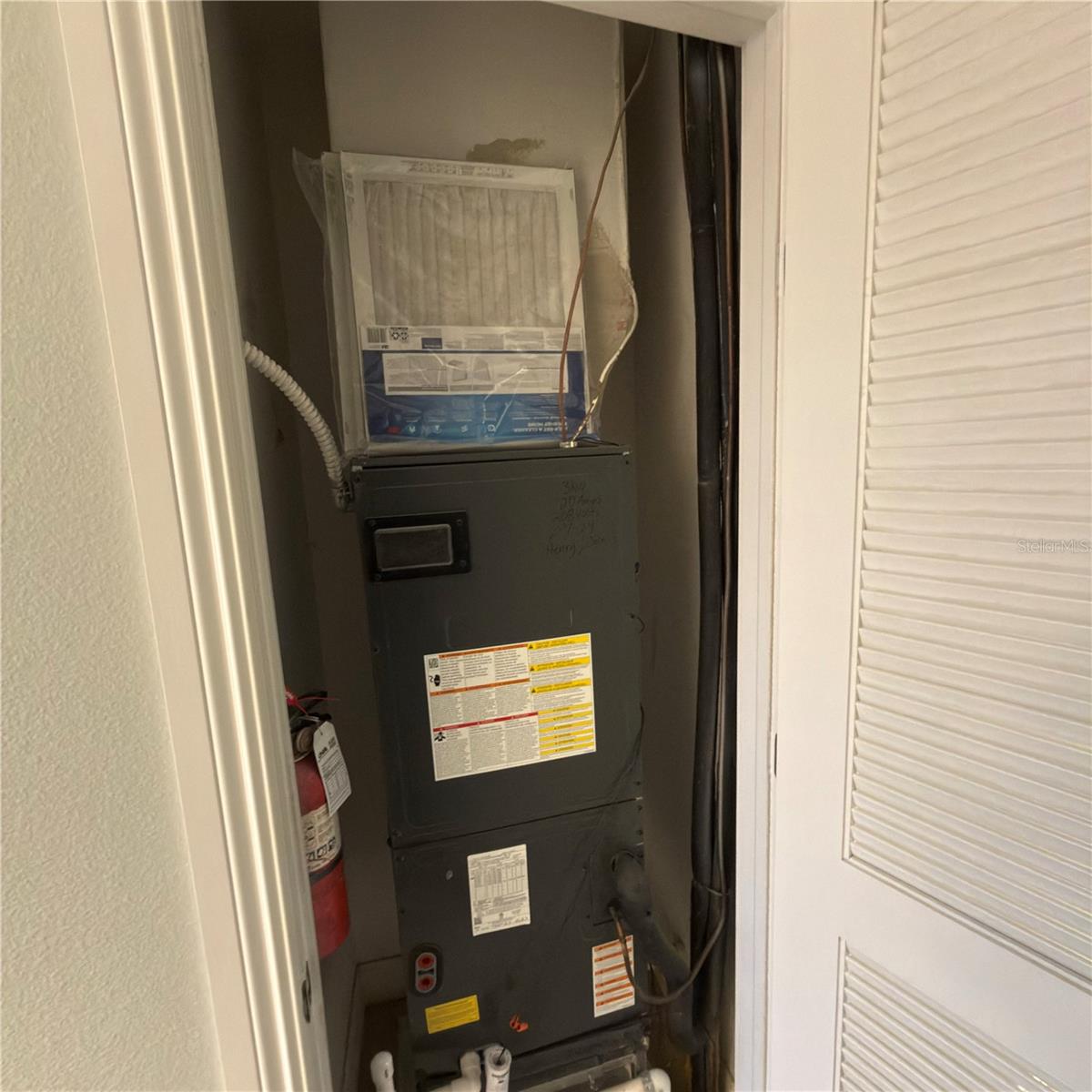 Image 29 of 37 For 13941 Clubhouse Drive 208