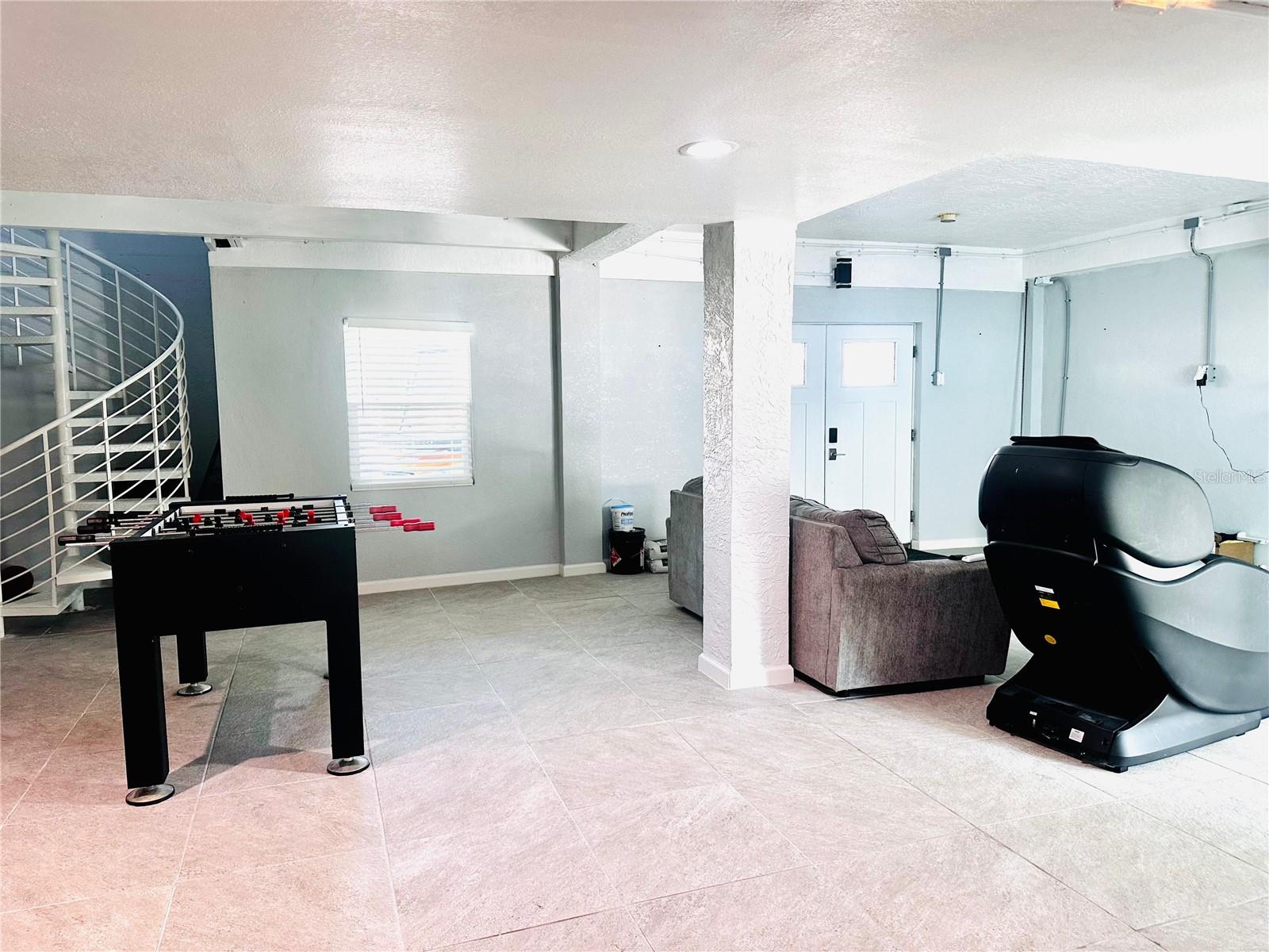 Image 17 of 52 For 17706 1st Street E