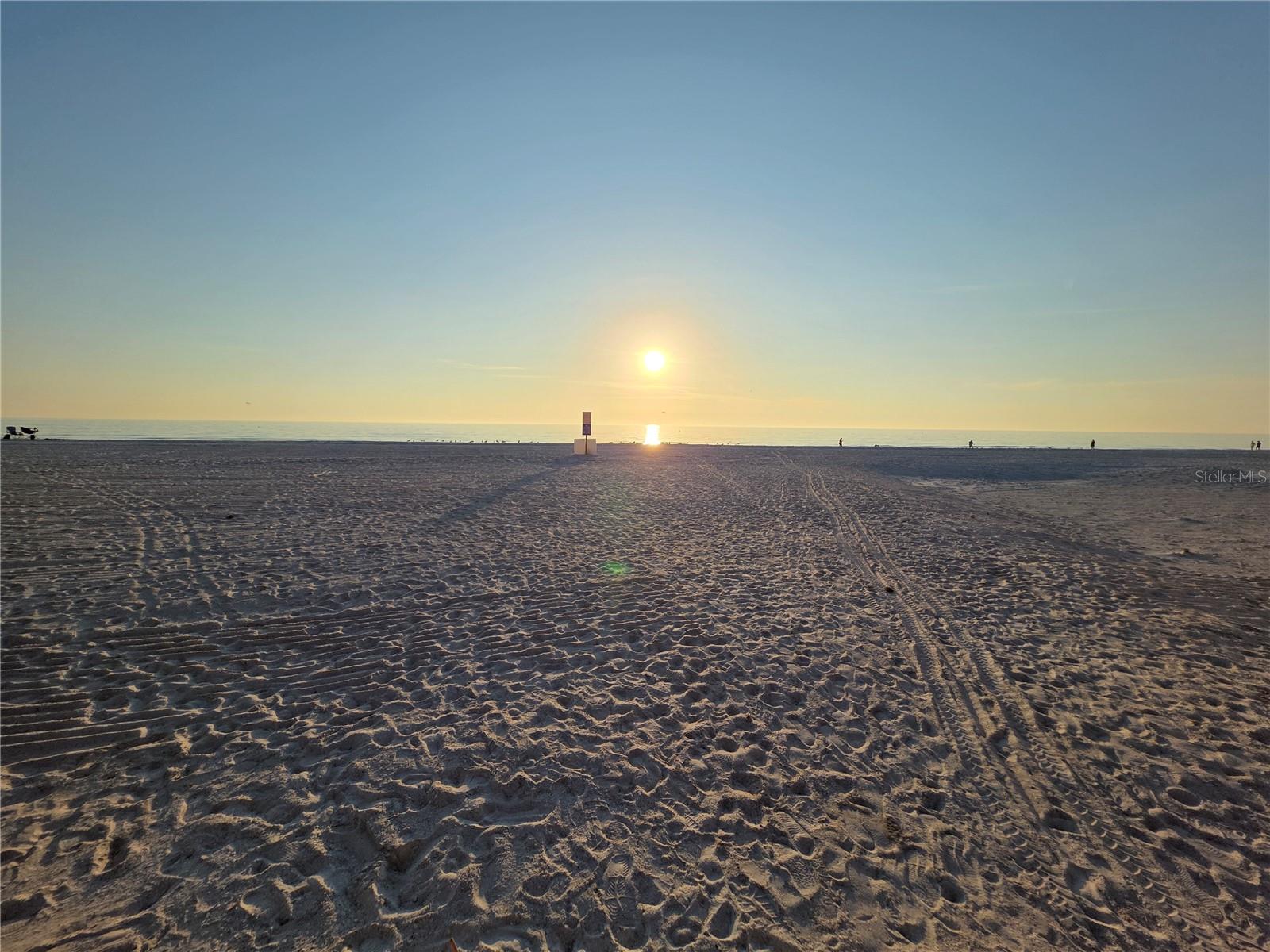 Image 5 of 52 For 17706 1st Street E