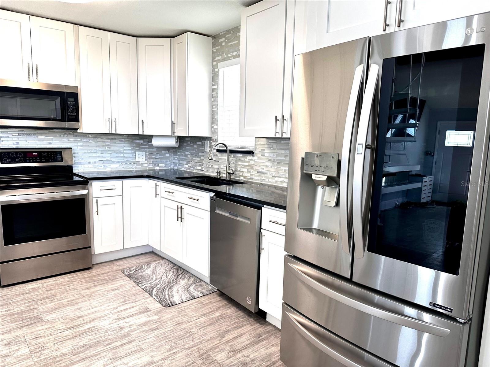 Image 6 of 52 For 17706 1st Street E