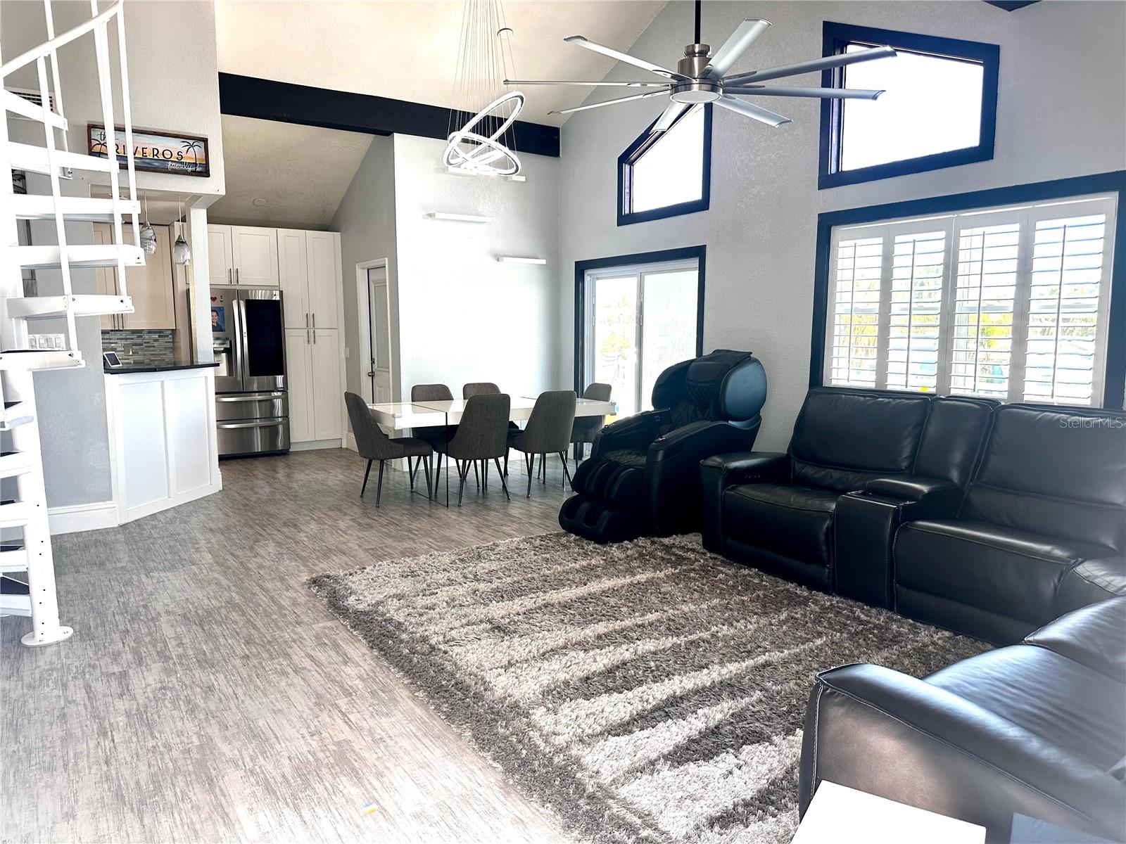 Image 9 of 52 For 17706 1st Street E