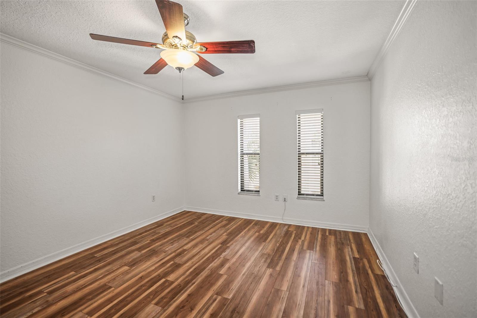 Image 24 of 48 For 704 Lyndhurst Street 624