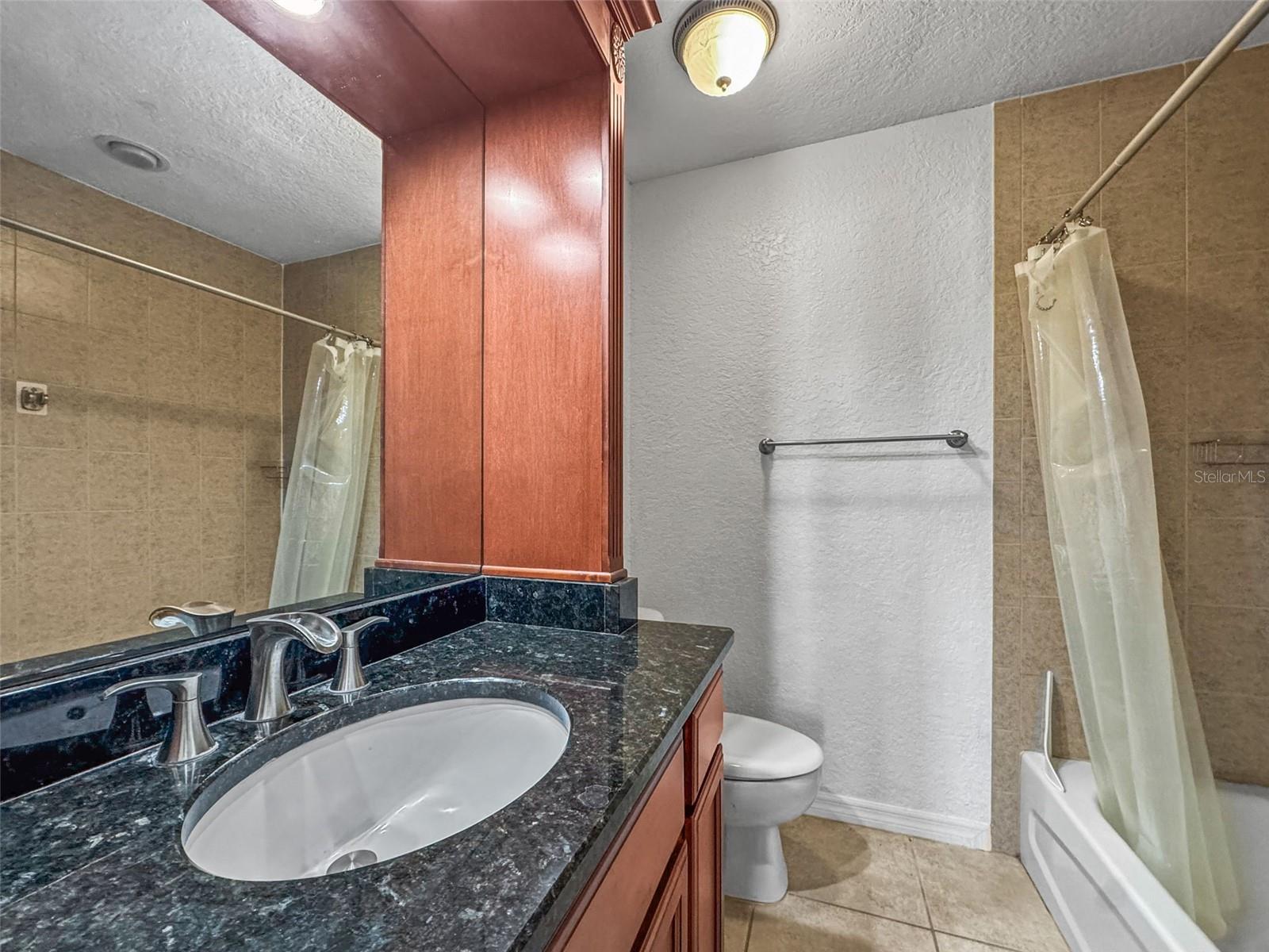 Image 25 of 48 For 704 Lyndhurst Street 624