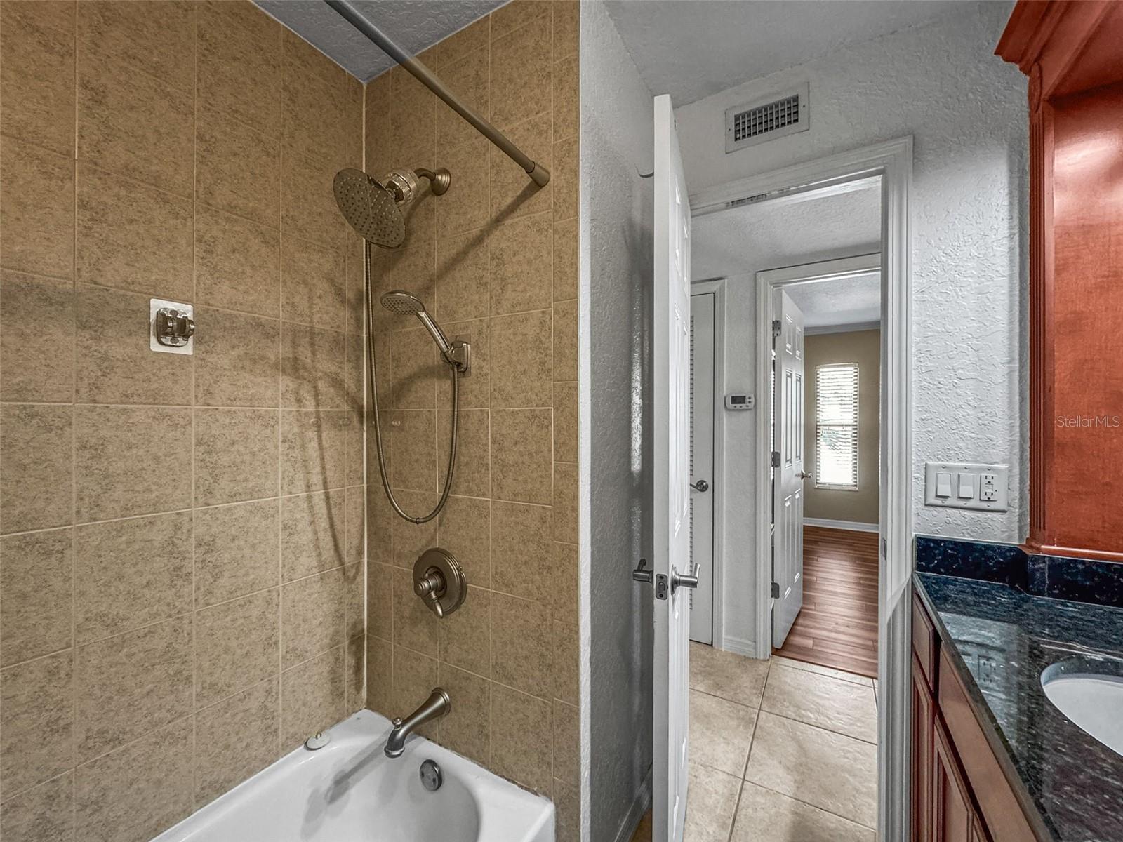 Image 27 of 48 For 704 Lyndhurst Street 624