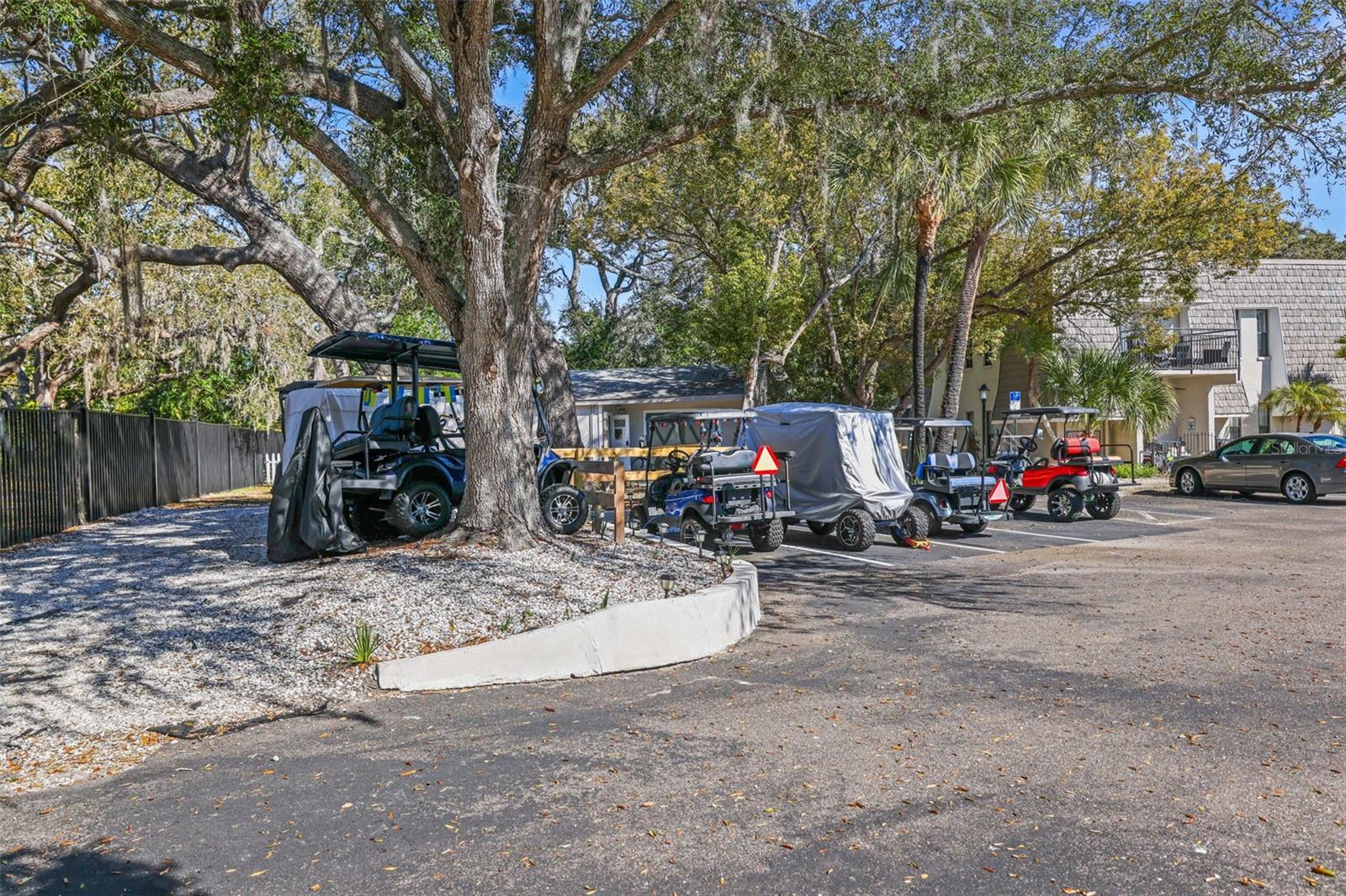 Image 45 of 48 For 704 Lyndhurst Street 624