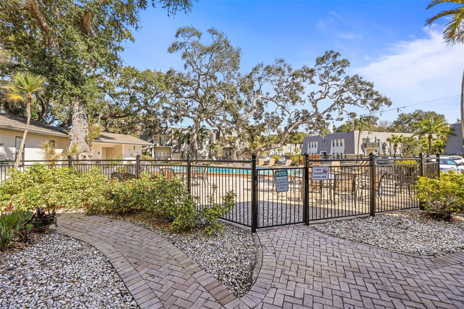 Image 46 of 48 For 704 Lyndhurst Street 624