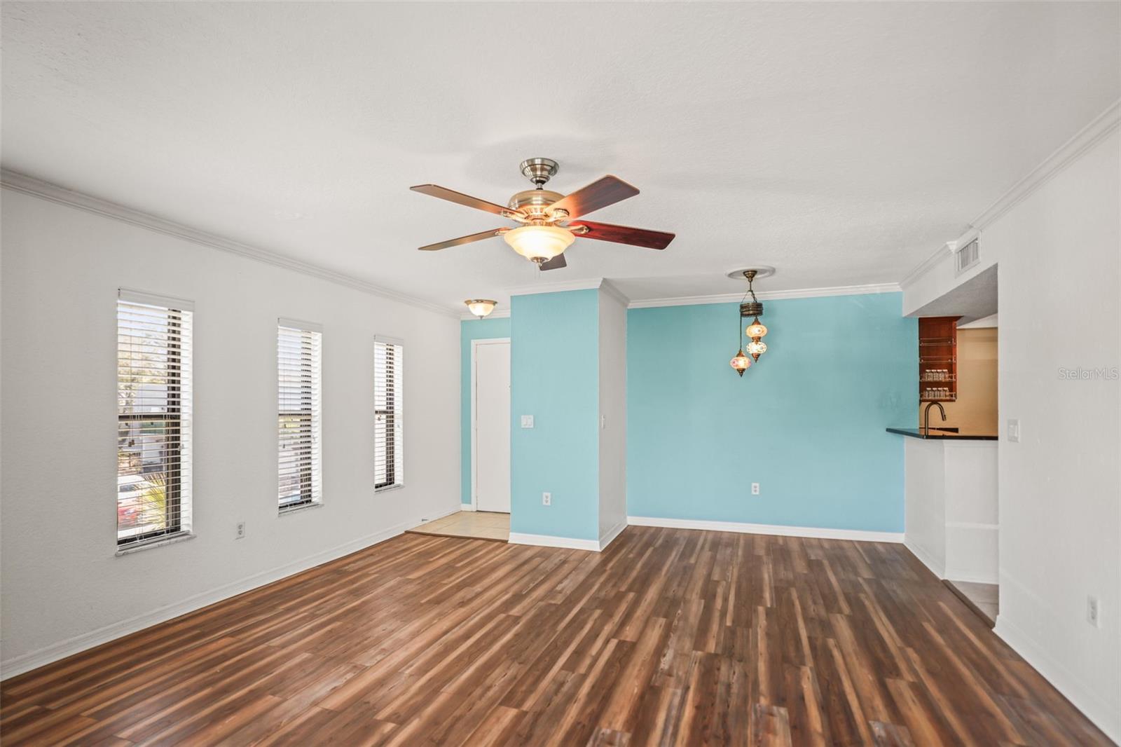 Image 7 of 48 For 704 Lyndhurst Street 624