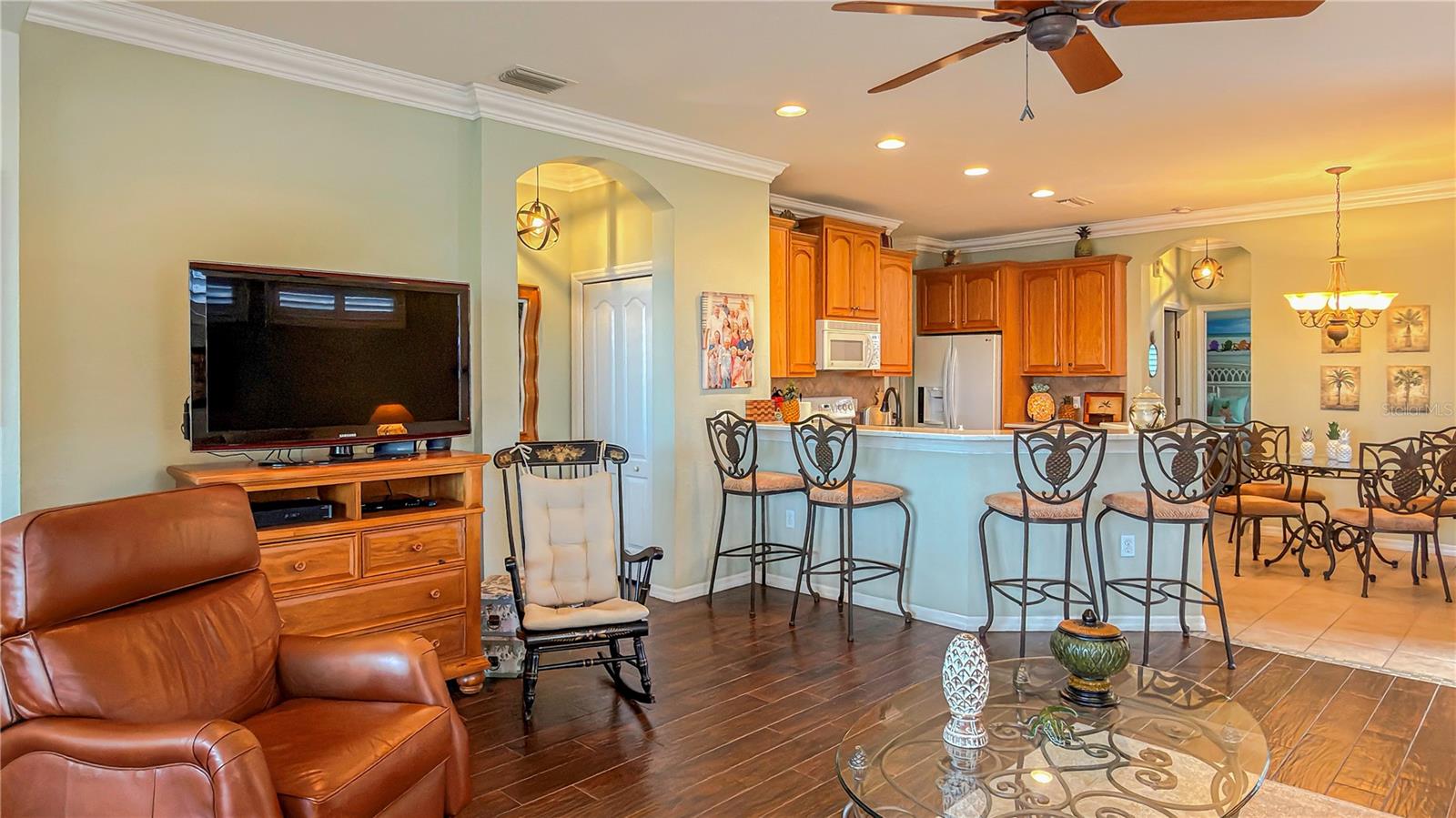 Image 19 of 53 For 2069 Sifield Greens Way 102