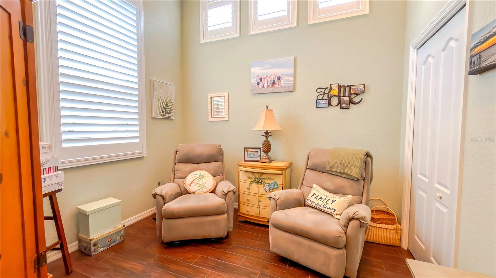 Image 43 of 53 For 2069 Sifield Greens Way 102