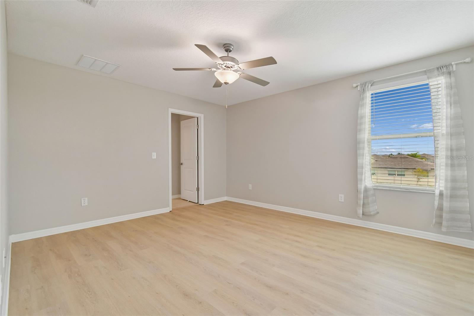 Image 12 of 48 For 15718 Fort Island Place