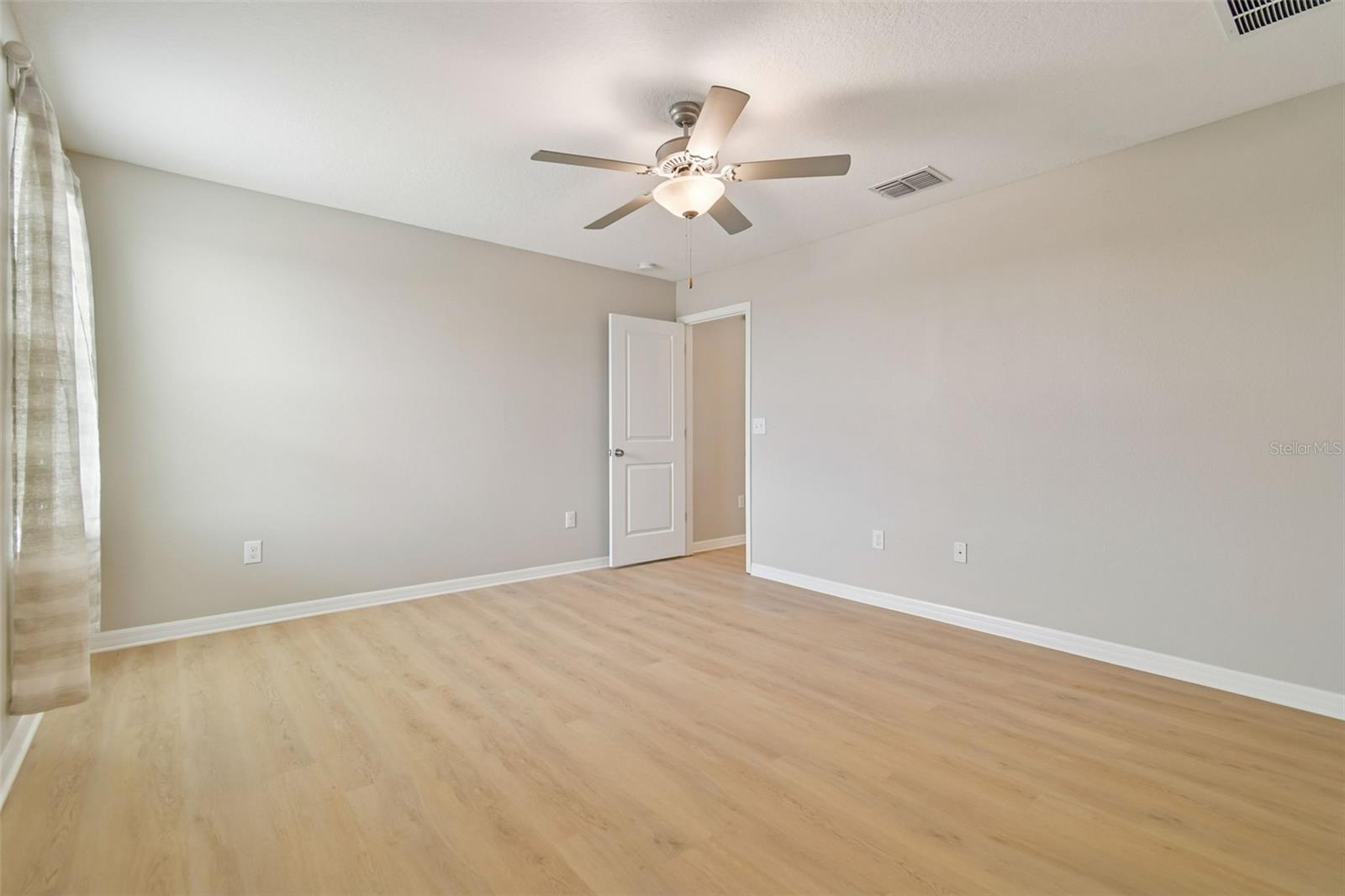 Image 13 of 48 For 15718 Fort Island Place