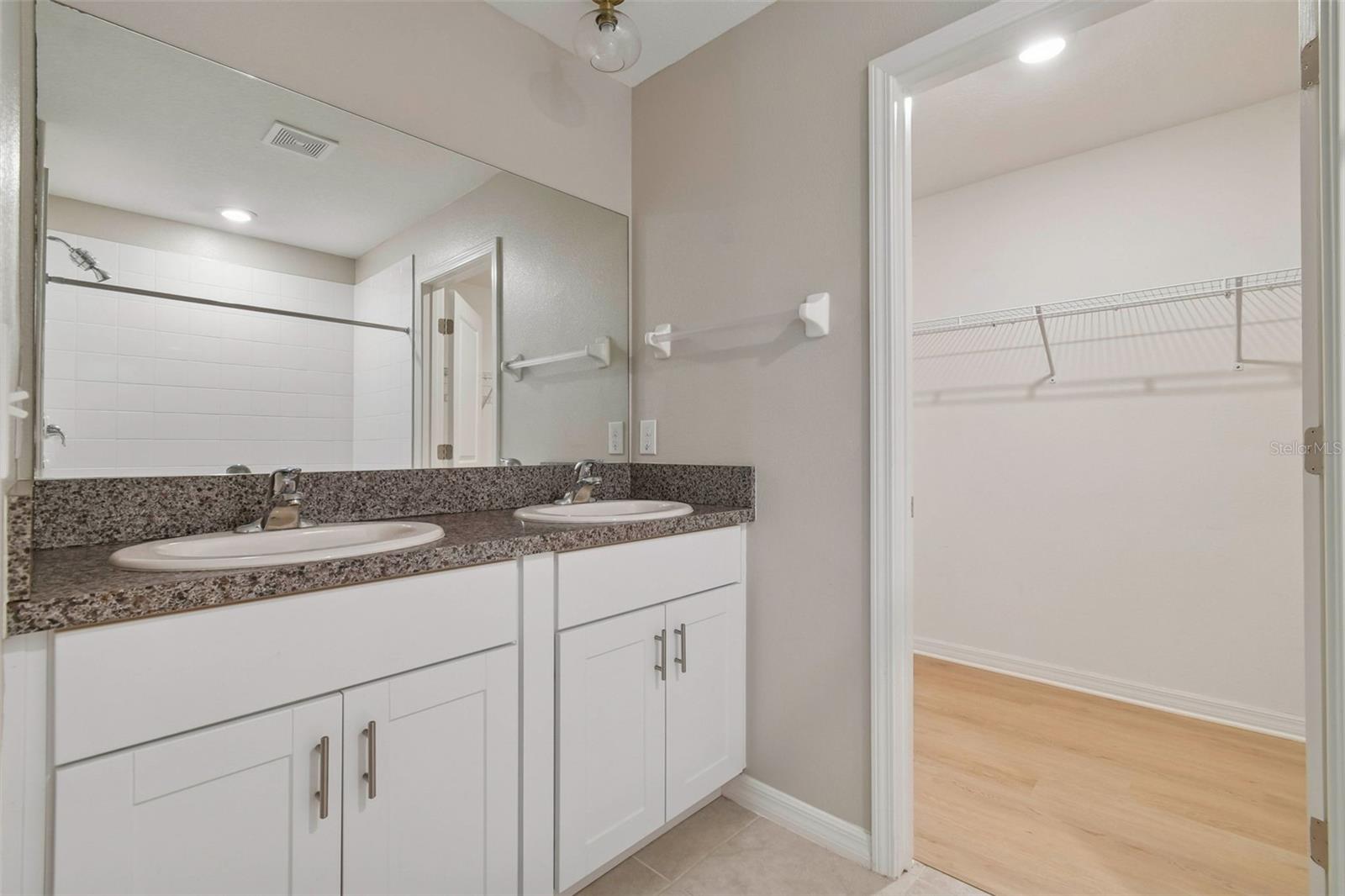 Image 14 of 48 For 15718 Fort Island Place