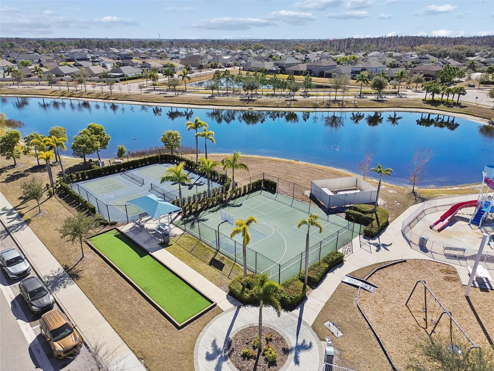 Image 32 of 48 For 15718 Fort Island Place