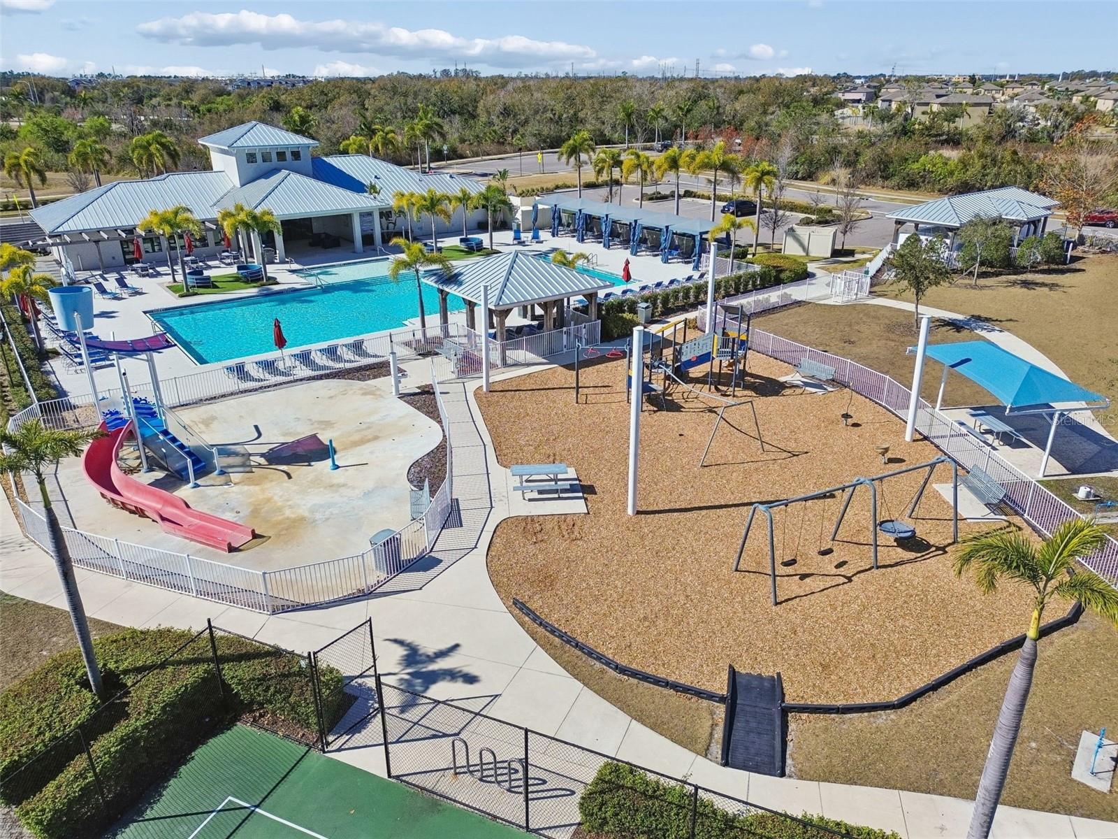 Image 35 of 48 For 15718 Fort Island Place