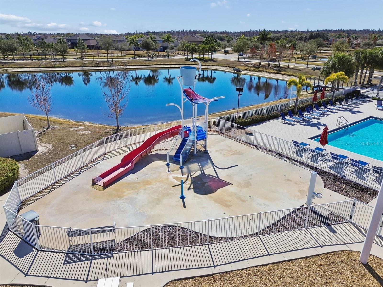 Image 36 of 48 For 15718 Fort Island Place