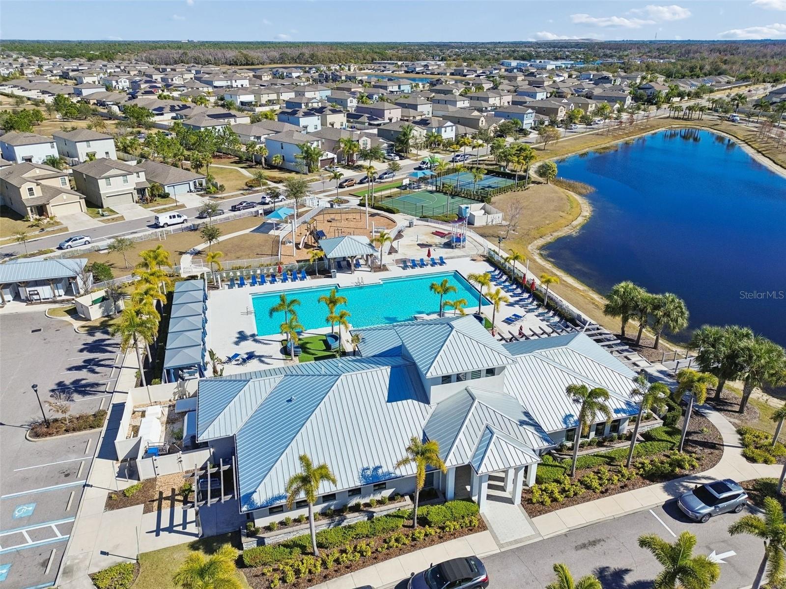 Image 38 of 48 For 15718 Fort Island Place