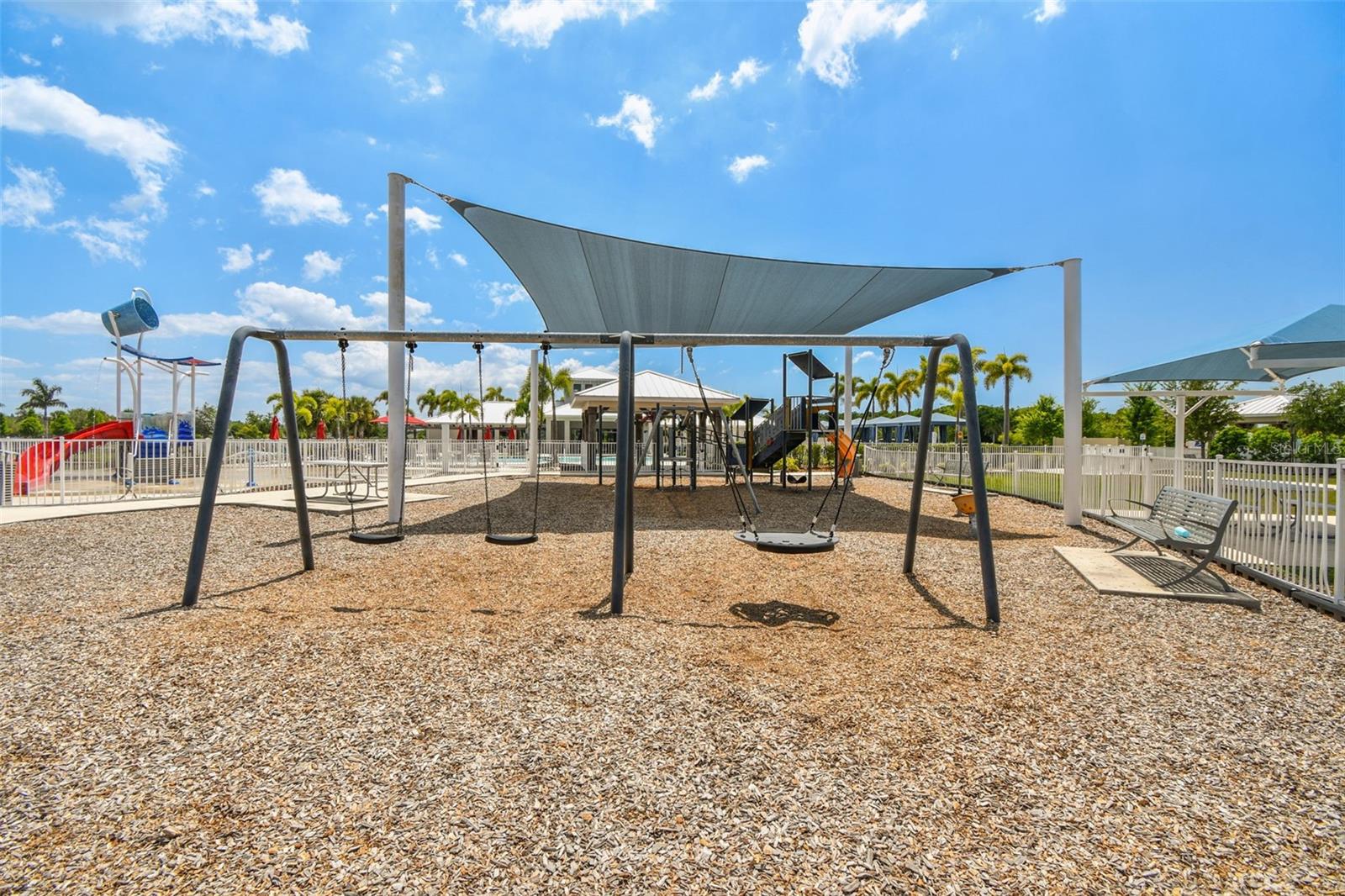 Image 45 of 48 For 15718 Fort Island Place