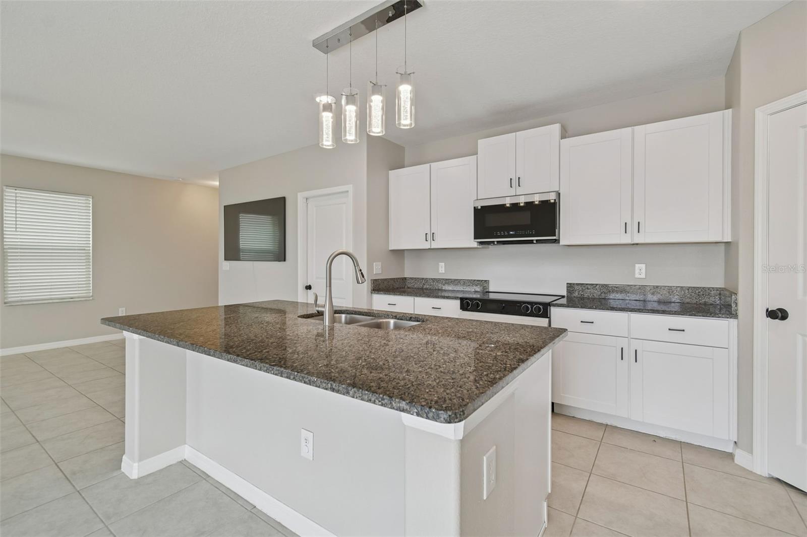 Image 6 of 48 For 15718 Fort Island Place