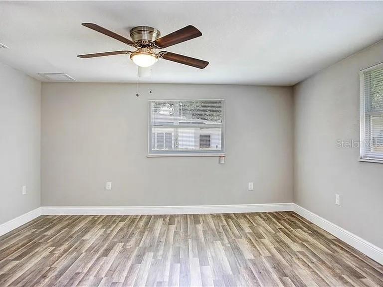 Image 10 of 16 For 1015 24th Avenue