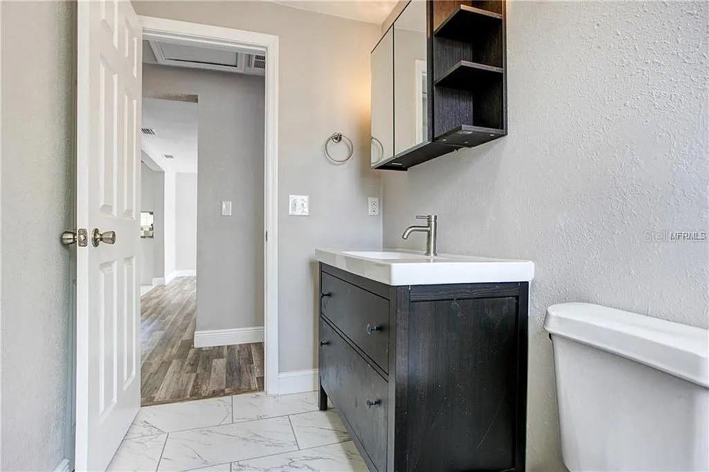 Image 12 of 16 For 1015 24th Avenue