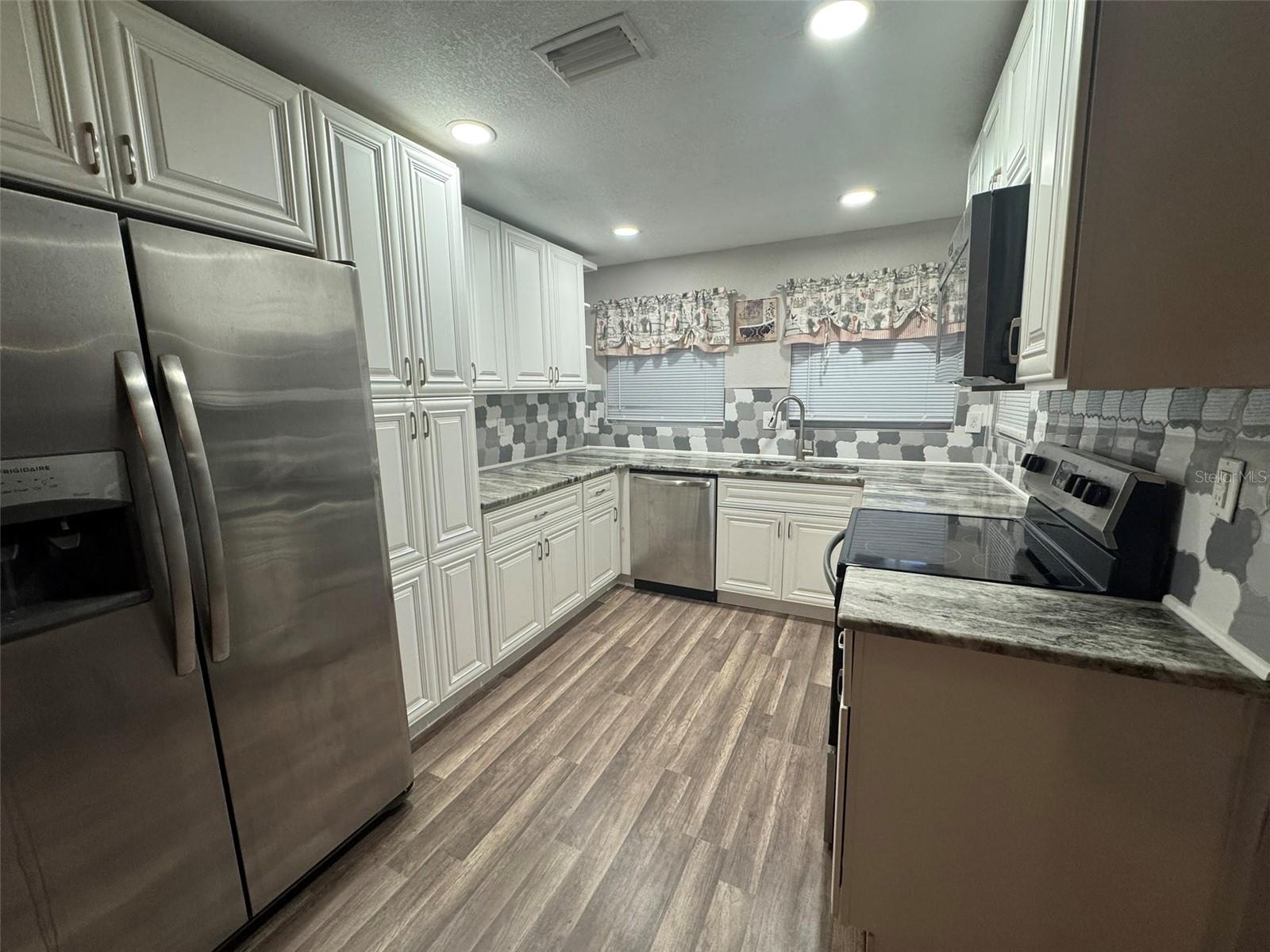 Image 6 of 16 For 1015 24th Avenue