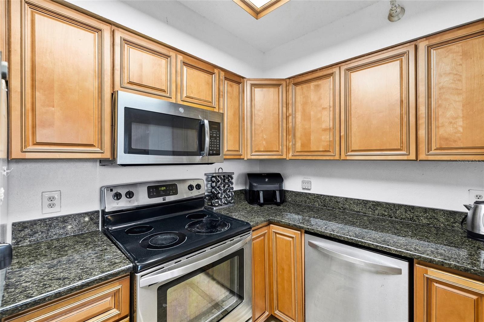 Image 38 of 49 For 2333 Feather Sound Drive A101