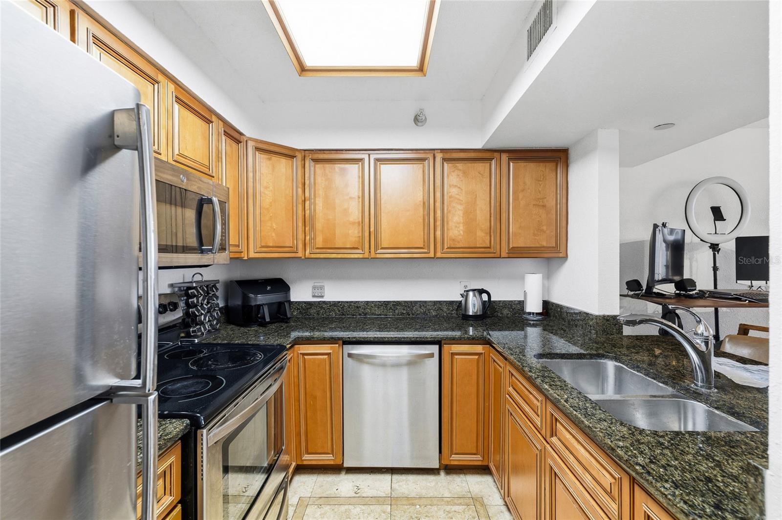 Image 39 of 49 For 2333 Feather Sound Drive A101