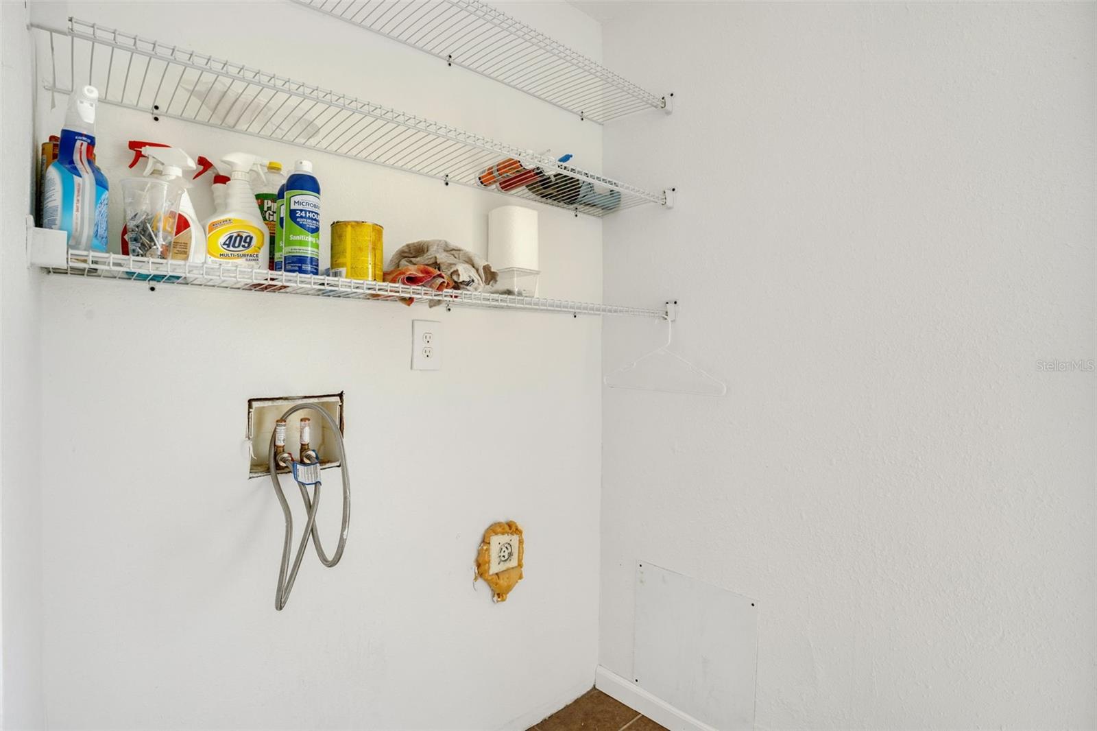 Image 25 of 45 For 6384 Malaluka Rd