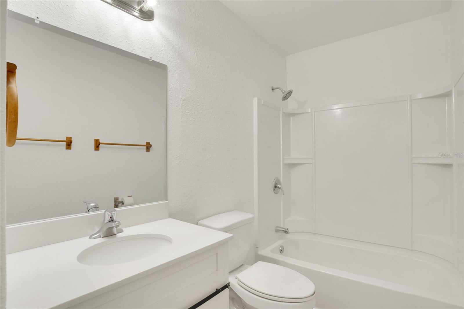 Image 26 of 45 For 6384 Malaluka Rd