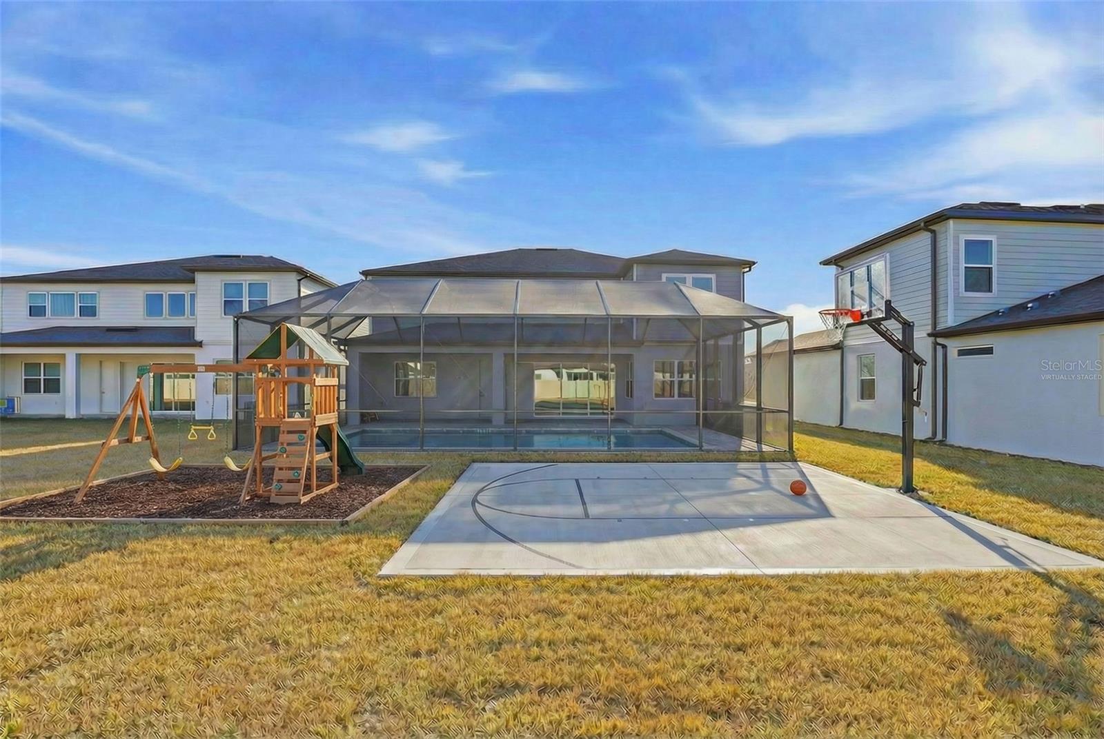 Image 15 of 90 For 6962 Jared Oaks Drive