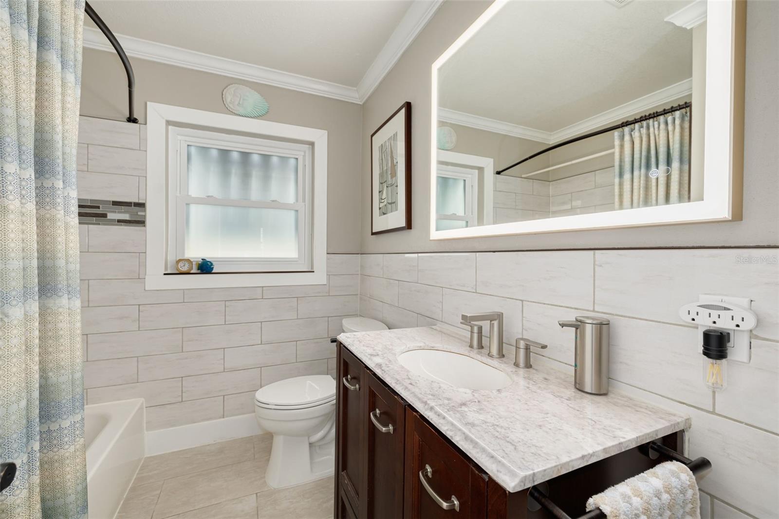 Image 14 of 22 For 6012 Tangerine Avenue S