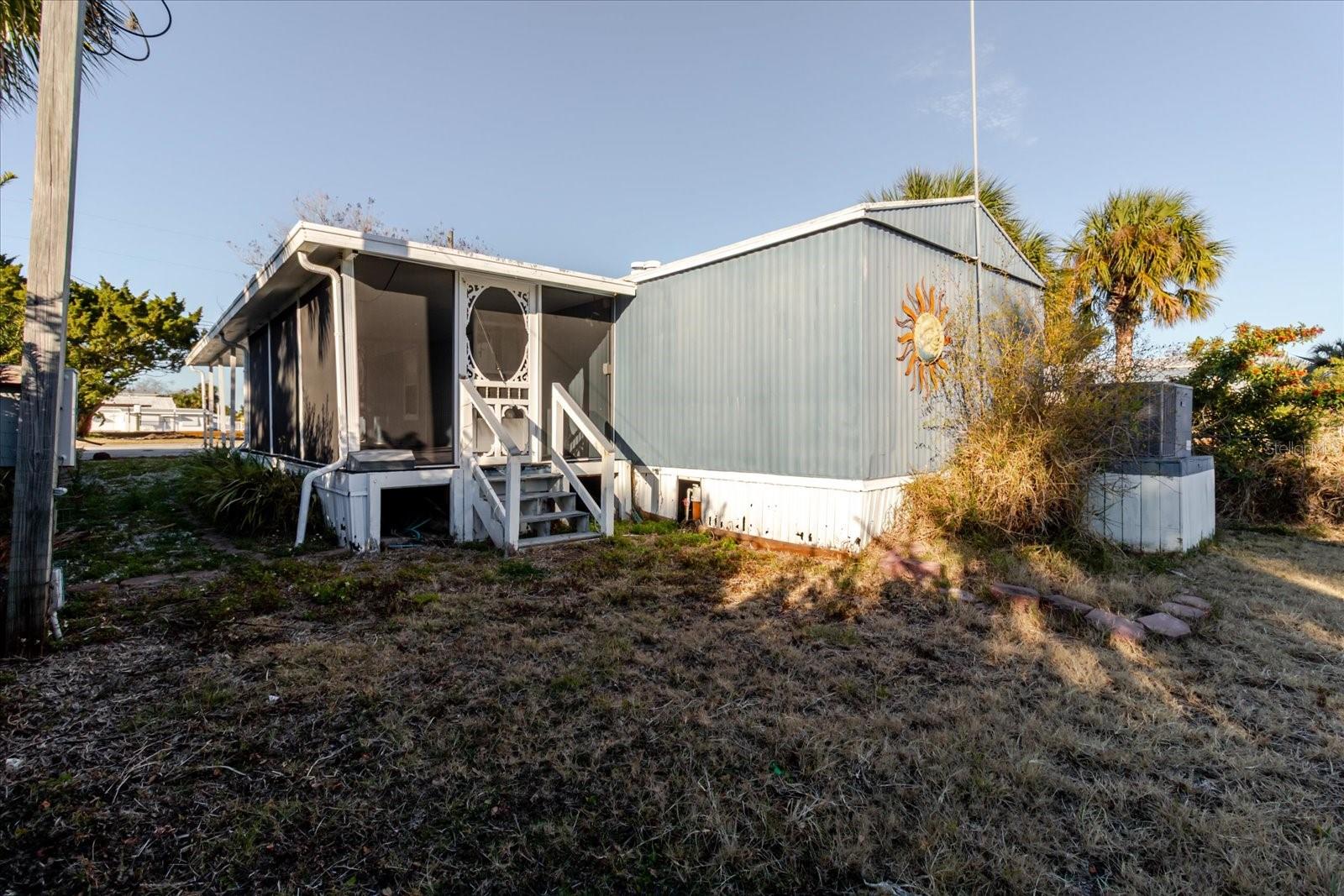 Image 18 of 24 For 7022 Fair Lane