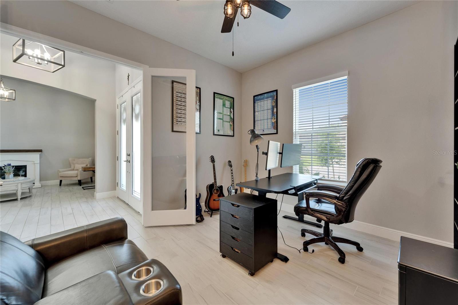 Image 14 of 79 For 14239 Swiss Bridge Drive