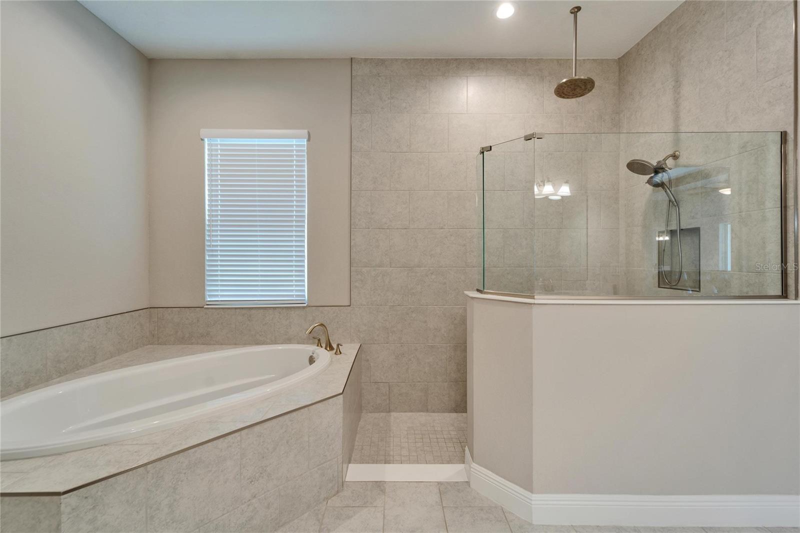 Image 29 of 79 For 14239 Swiss Bridge Drive