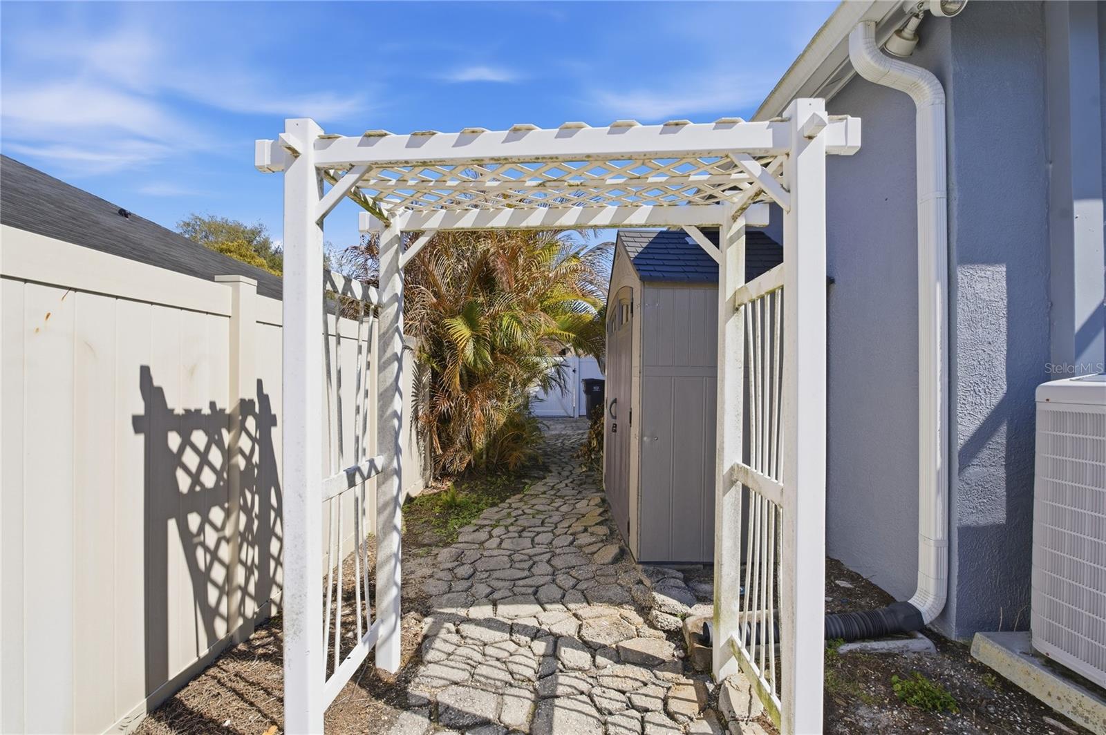 Image 44 of 49 For 17434 Isbell Lane