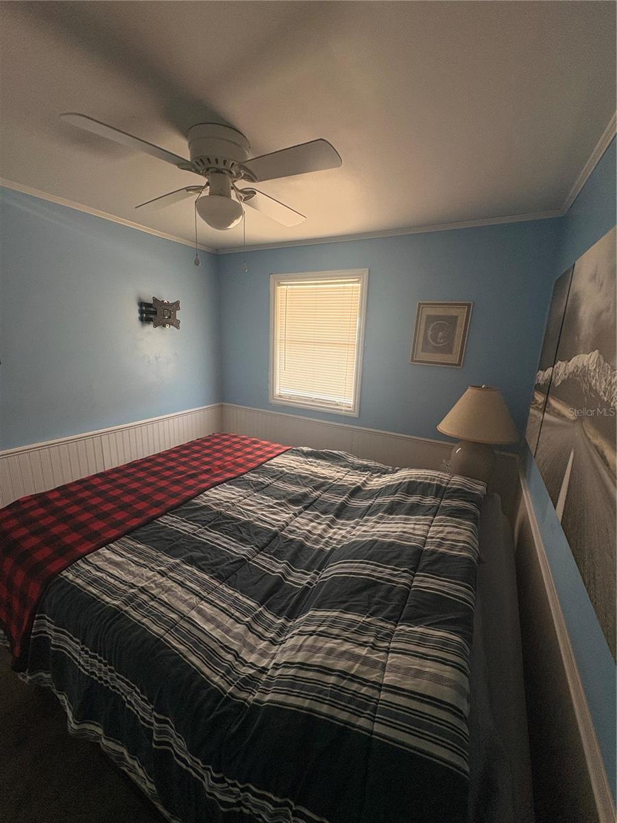 Image 20 of 40 For 12766 Seminole Boulevard 44