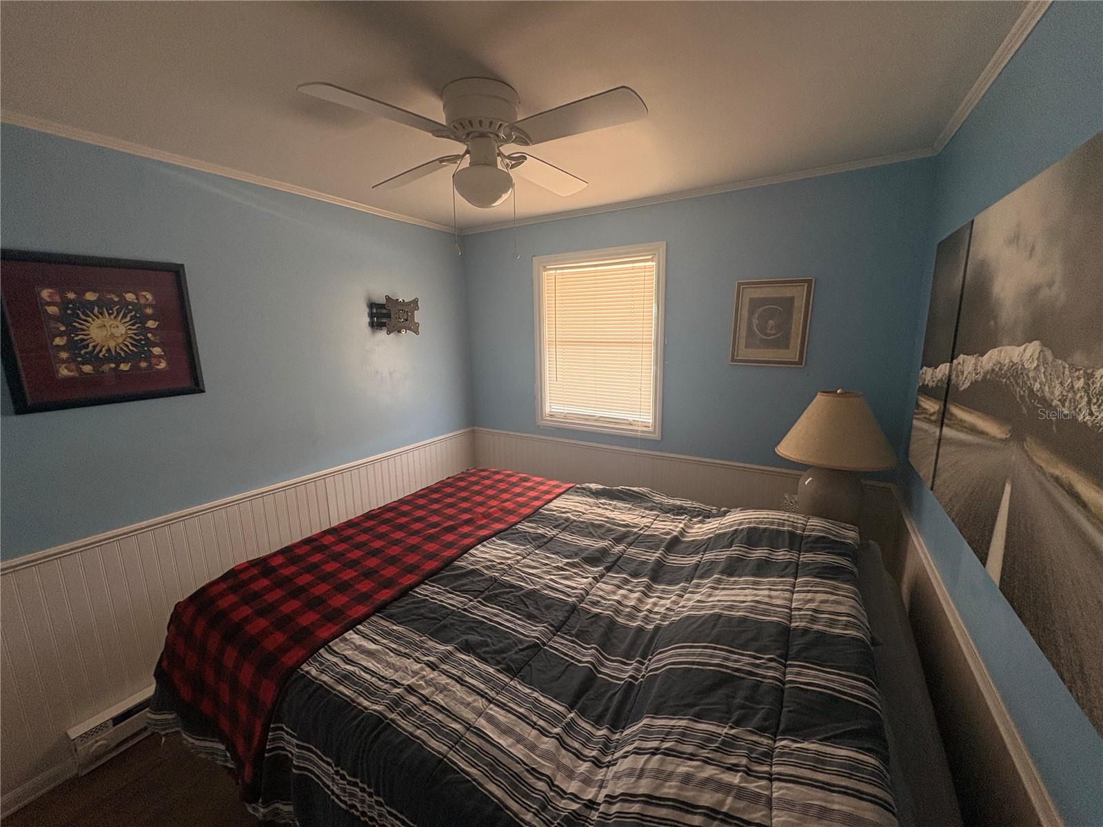 Image 21 of 40 For 12766 Seminole Boulevard 44