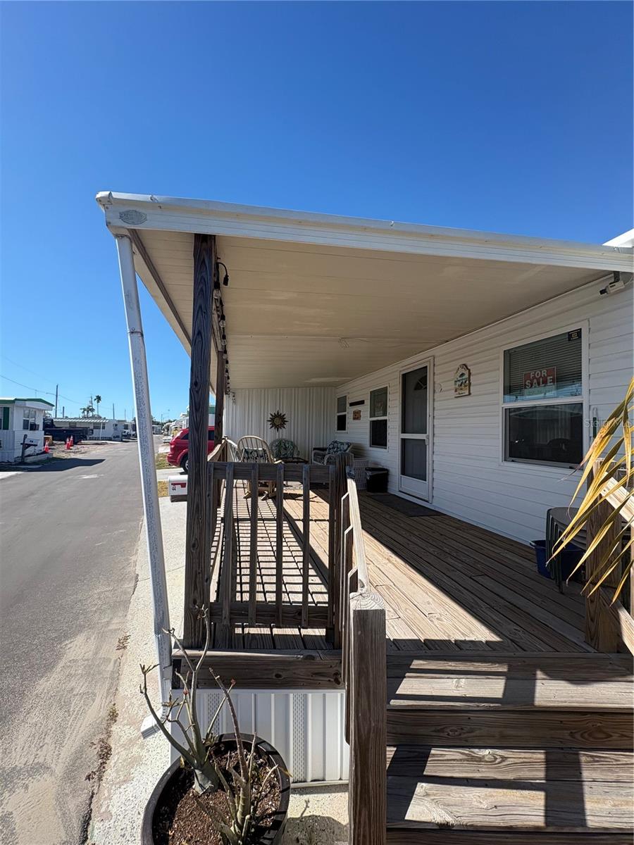 Image 3 of 40 For 12766 Seminole Boulevard 44