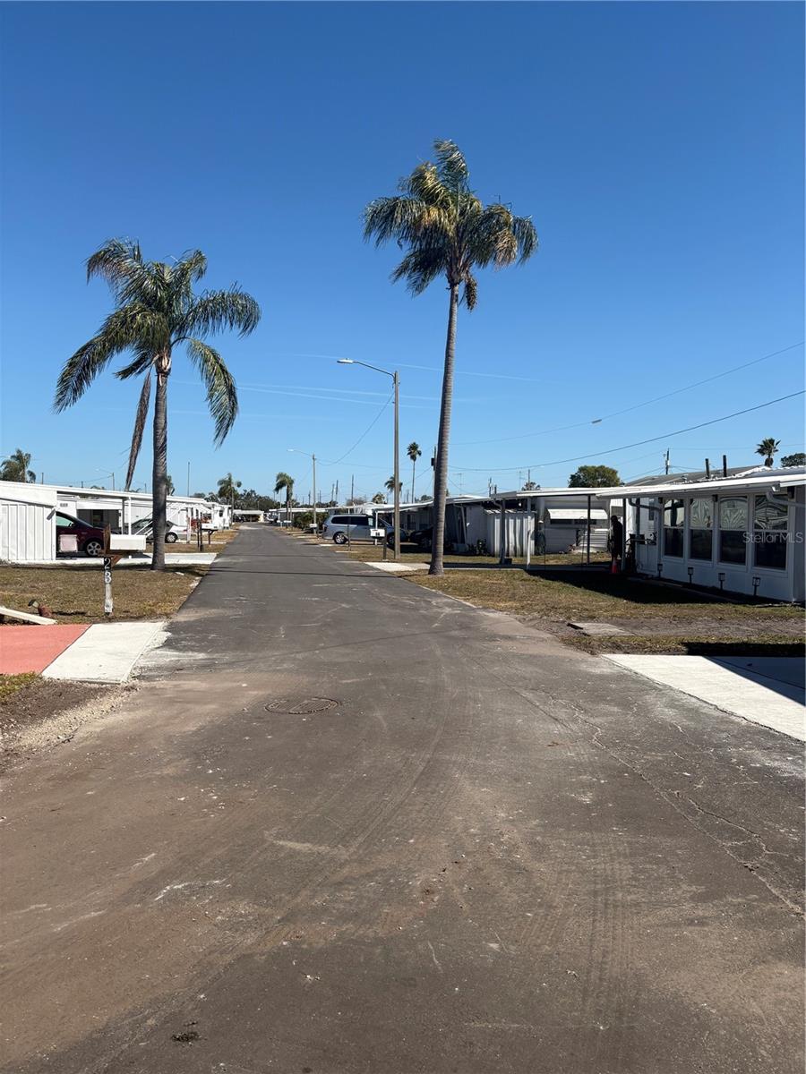 Image 30 of 40 For 12766 Seminole Boulevard 44