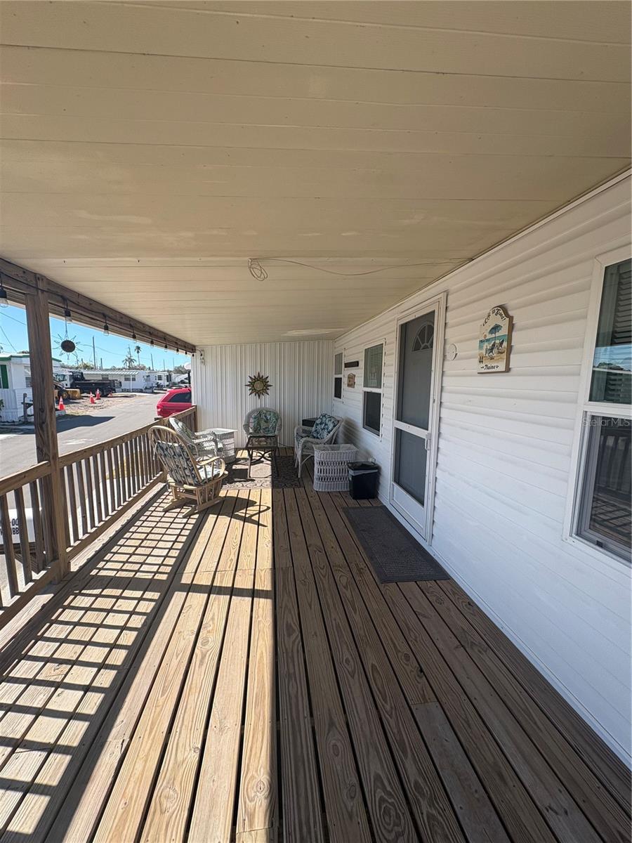 Image 6 of 40 For 12766 Seminole Boulevard 44