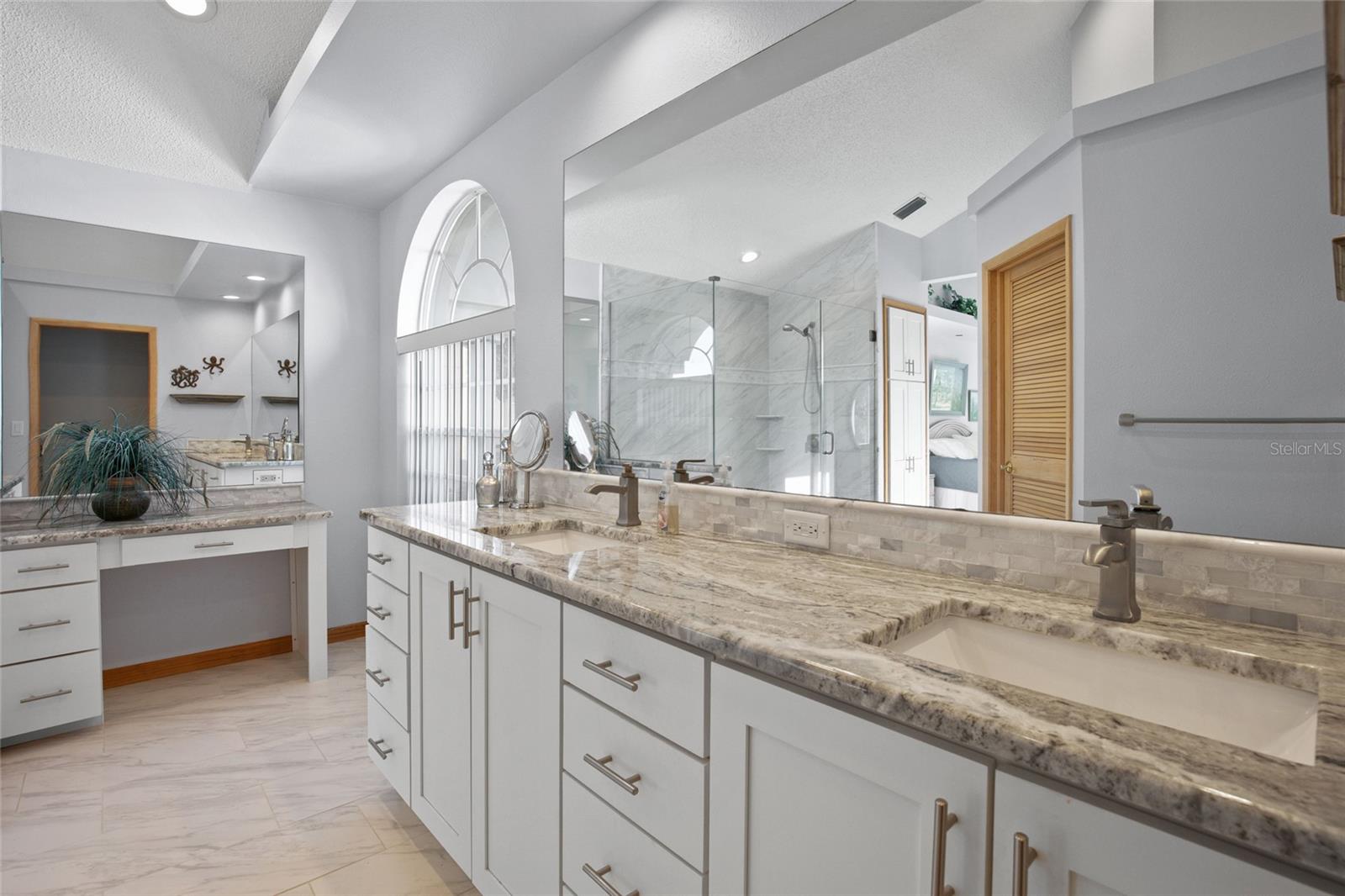 Image 18 of 40 For 9208 Water Hazard Drive