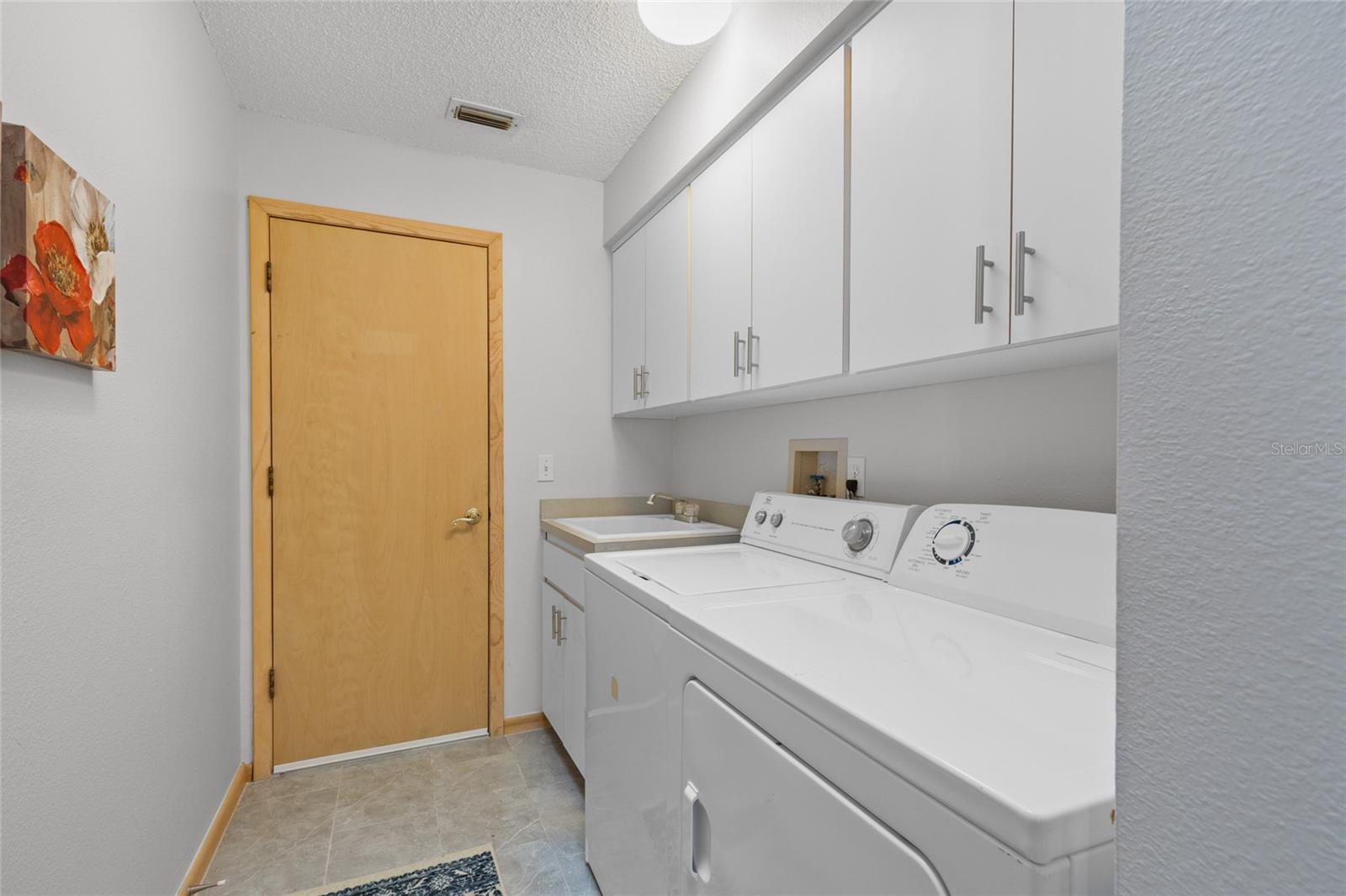 Image 32 of 40 For 9208 Water Hazard Drive