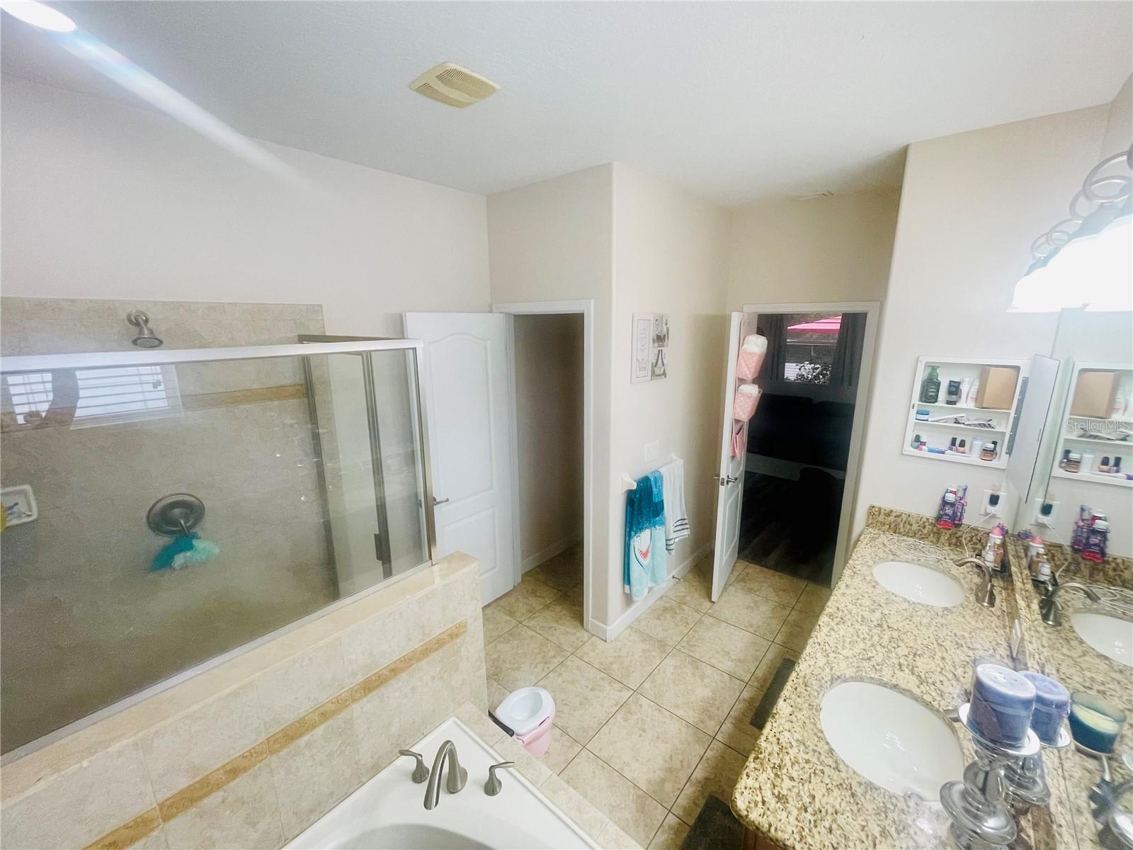 Image 18 of 24 For 12326 Jillian Circle